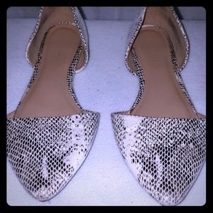 Old navy pointed toe flats